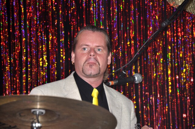 min 2008 11 08 fous swing 094